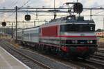 RXP (Rail Experts) 9904, ex NS und ex-Railogix 1618 schiebt am 1 Augustus 2026 zwei RADVE Kuppelwagen ins Rbf Amersfoort von Bahnhof aus.