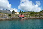 (288'671) - Impressionen von den Lofoten mit H�usern am 16.