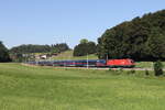 1016 010 war am 26. Juni 2026 mit einer 'Nightjet-Garnitur' bei Axdorf im Chiemgau in Richtung Salzburg unterwegs.