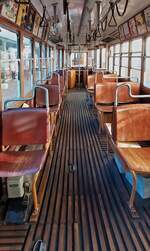 Blick in den Innenraum des Stra�enbahn Triebwagen 408, der Wiener Verkehrsbetriebe. 03.05.2026