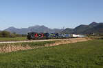5370 071 von 'CARGO UNIT' mit einem 'KLV' aus Salzburg kommend am 29. April 2026 bei Bernau am Chiemsee.
