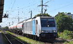 LTE Logistik- and Transport- GmbH, Graz [A]  mit der geleasten Railpool Lok 'E 186 145-9' [NVR-Nummer: 91 80 6186 145-9 D-Rpool] und einem gemischten G�terzug mit Druckgaskesselwagen + von der Fa.  Mannesmann angemieteten Drehgestell-Flachwagen mit m ...