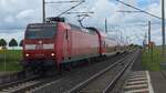 146 009-6	(91 80 6146 009-6 D-DB) bei der Einfahrt mit RB40 Biederitz in Ovelg�nne.