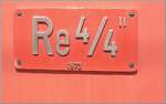 Nicht Fels gemeisselt, aber in Eisen gegossen, bzw. gefr�st: Re 4/4 II. Und solange noch eine Lok am Schild angeschraubt ist sollte man dieses und besonders jene fotografieren, die SBB Cargo Re 494 steht schon in den Startl�chern...

Lausanne, den  ...
