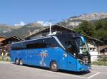 (290'760) - Aus Deutschland: Melzer, Marienburg - MEK-TM 300 - Setra am 9. September 2026 beim Bahnhof Brienz
