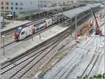 Ein erster Blick auf den 'neuen' CEV MVR Bahnhof von Vevey, der erahnen l�sst 
 wie es mal aussehen soll. Ab dem 17. Aug. 26 werden hier wieder Z�ge fahren, der Bahnhof aber wird erst im April 2027 fertig sein.
Links (bzw. 'oben') im Bild die SBB G ...