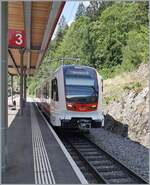 Langsam kommen die neuen TMR/SNCF Triebwagen Beh 4/8 Z 838 in Betrieb: der TMR SNCF Beh 4/8 893 (90 85 838 893-0)  Le Trient  ist als Extrazug nach Le Ch�telard Fronti�re gekommen und f�hrt nun als