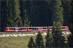 ABe 4/12 673 'Tatoulliard' hat beim Etang de Plain de Saigne schon fast die Freiberge erklommen. April 2026.