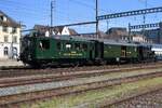 Am 24 Mai 2026 zieht UeBB 31 ein k�rzer Pendelzug nach das Bw der Verein Mikado 1244 aus Brugg AG und wird vom Parkplatz gerne fotografiert. Noch kann Mann am Pfingsten viele Museumsz�ge von und nach das Bw Brugg geniessen -obwohl es Ger�chte gibt,   ...