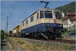 Die �berrschung des Tages und dies gleich Bild f�llend: die IRSI 'Rheingold' Re 4/4 II 11387 (Re 421 387-2 / UIC 91 85 4421 387-2 CH-IRSI) ist mit eine 'gelben' Anhang in Ligerz auf dem Weg von Chavornay in Richtung Biel/Bienne. 
Obwohl die Lok das  ...