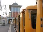 Kleinprofilzug im Endbahnhof Warschauer Strasse im Jahr 2005