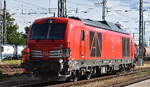 DB Cargo AG, Mainz [D] mit ihrer Vectron Dual Mode Light Lok  '249 009', Name: 'Irmgard' [NVR-Nummer: 90 80 2249 009-2 D-DB] beim ferngesteuerten Umsetzen am 09.06.26 H�he Bahnhof Ruhland.