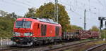 DB Cargo AG, Mainz [D] mit ihrer recht neuen Vectron Dual Mode Light Lok '249 101' [NVR-Nummer: 90 80 2249 101-7 D-DB] und drei G�terwagen (Stahlspundstangen) am 29.10.26 H�he Bahnhof Magdeburg Neustadt.